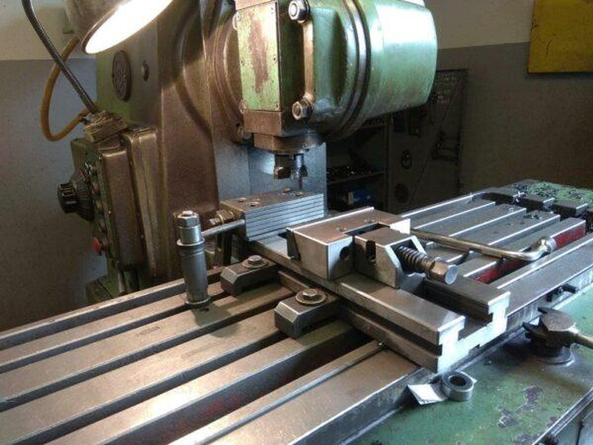 Used 6P82 milling machine