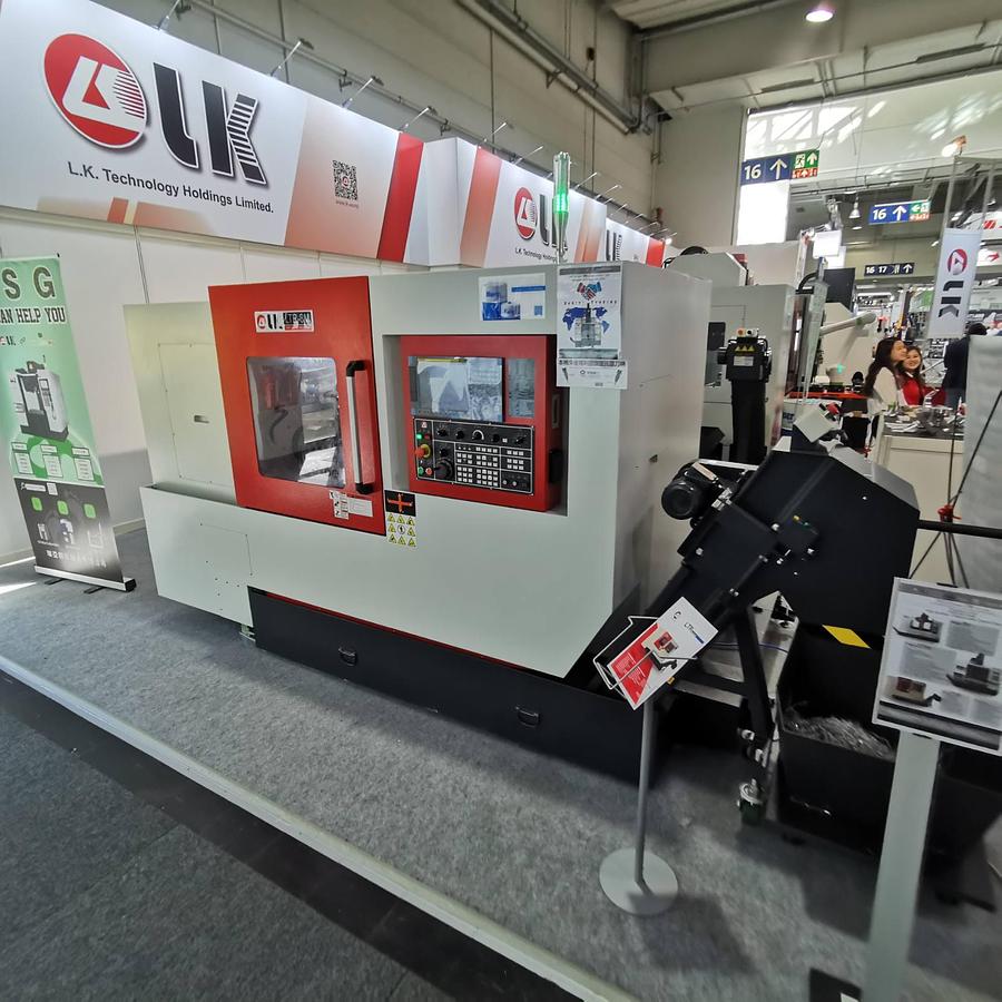 LK LTR-8M cnc lathe