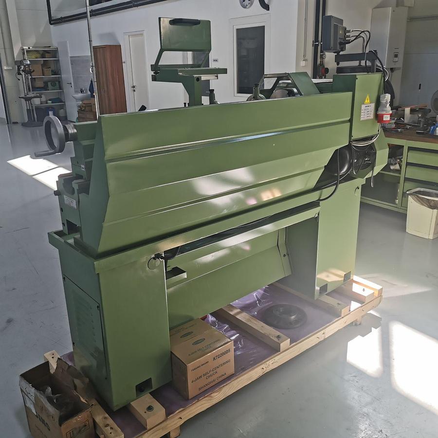 TNM C0632/750 center lathe