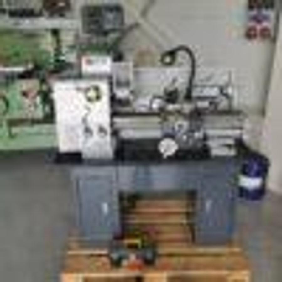Used KAMI DKM280/500 lathe