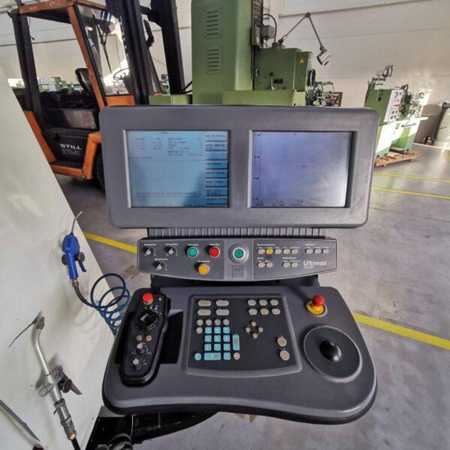 Used HURCO VMX24 machining center
