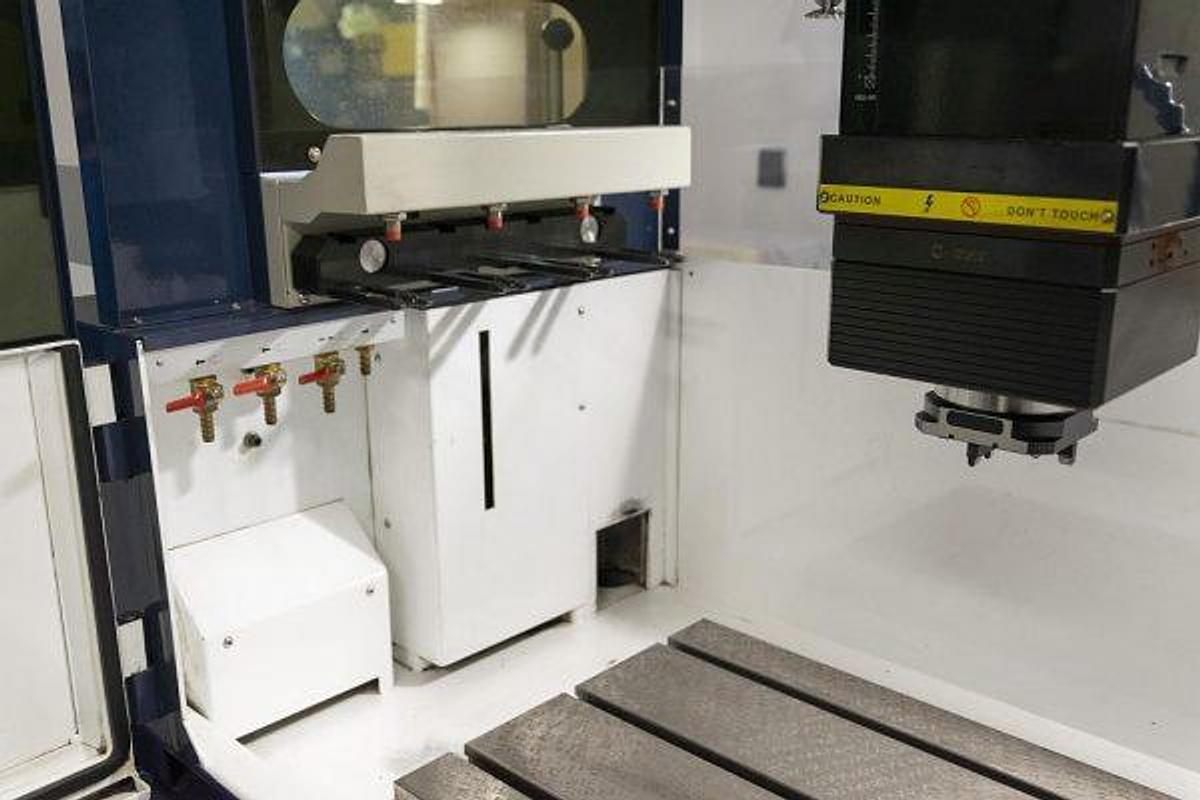 Used NEUART CNC-C50E2 block EDM machine