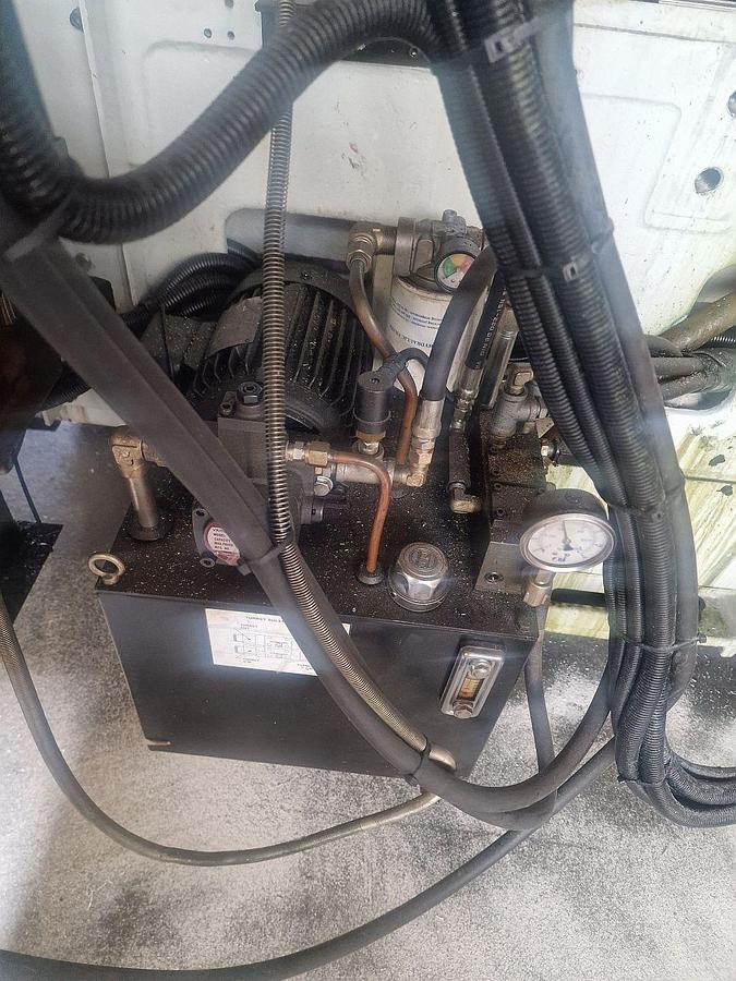 HURCO TM8 cnc lathe
