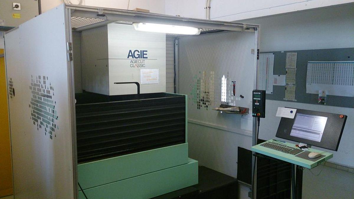 Used AGIE Agiecut Classic V3 wire spark