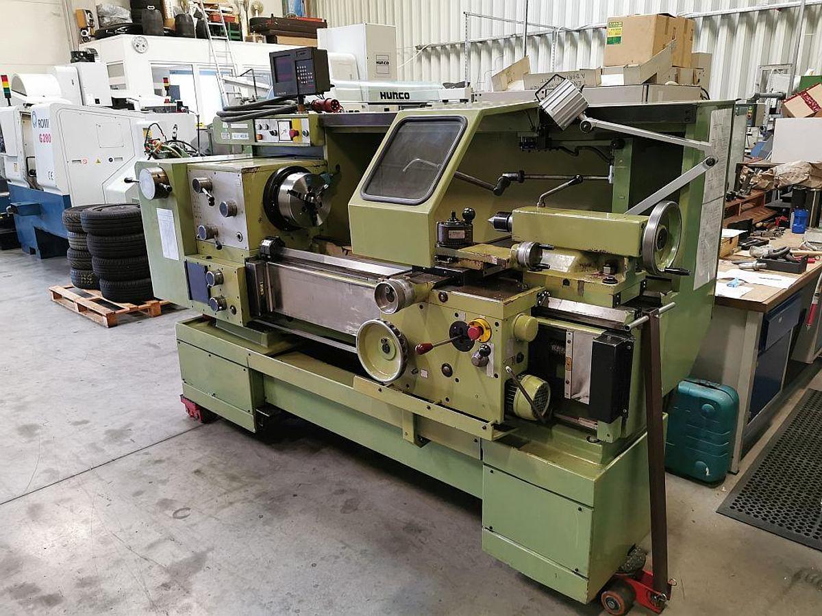 Used TOS SUI40A/50A x 1000 center lathe