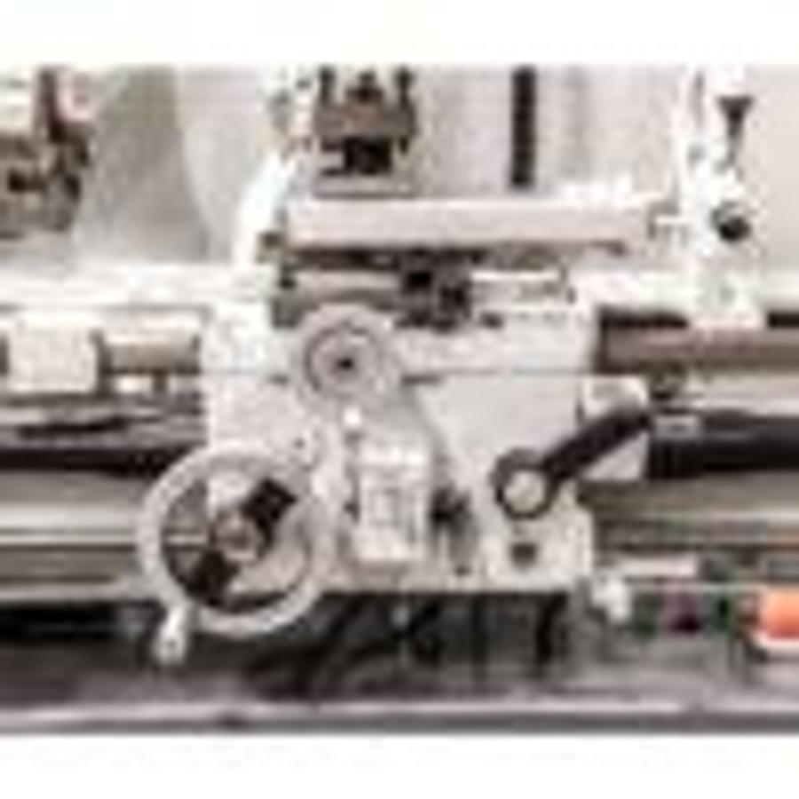 KAMI DKM300.750 center lathe