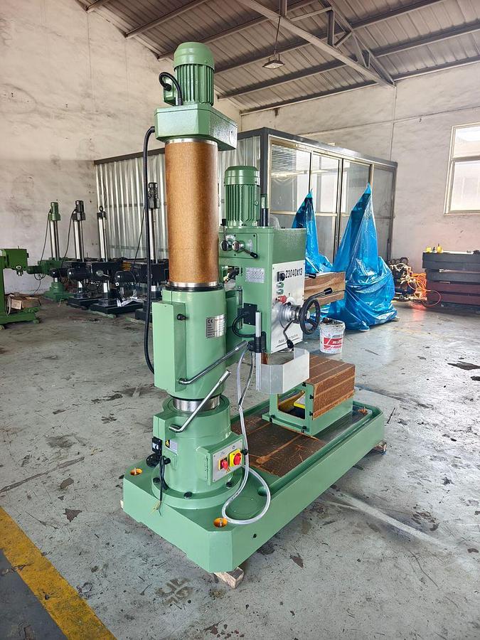 TNM Z3040x13 radial drill