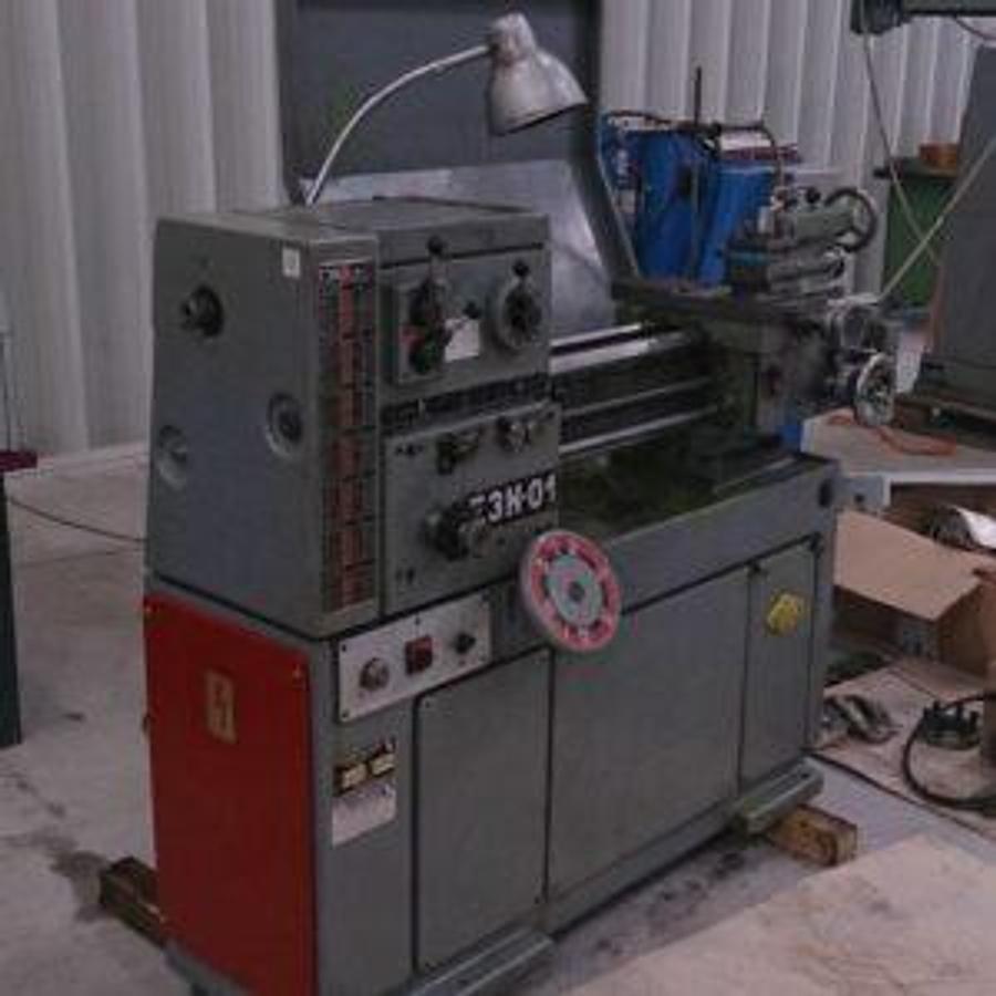Used E3N-01 conventional lathe