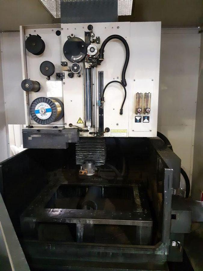 Used FANUC Robocut Alpha 1C wire spark