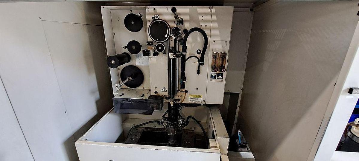FANUC Robocut Alpha 0iB wire spark