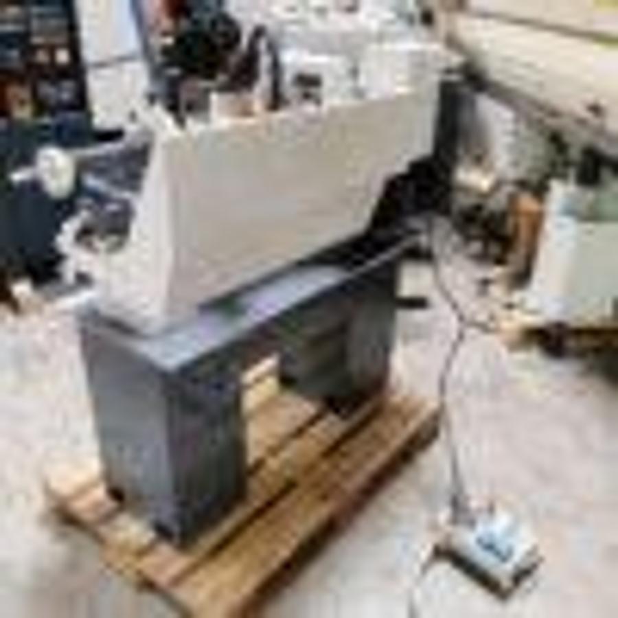 Used KAMI DKM280/500 lathe
