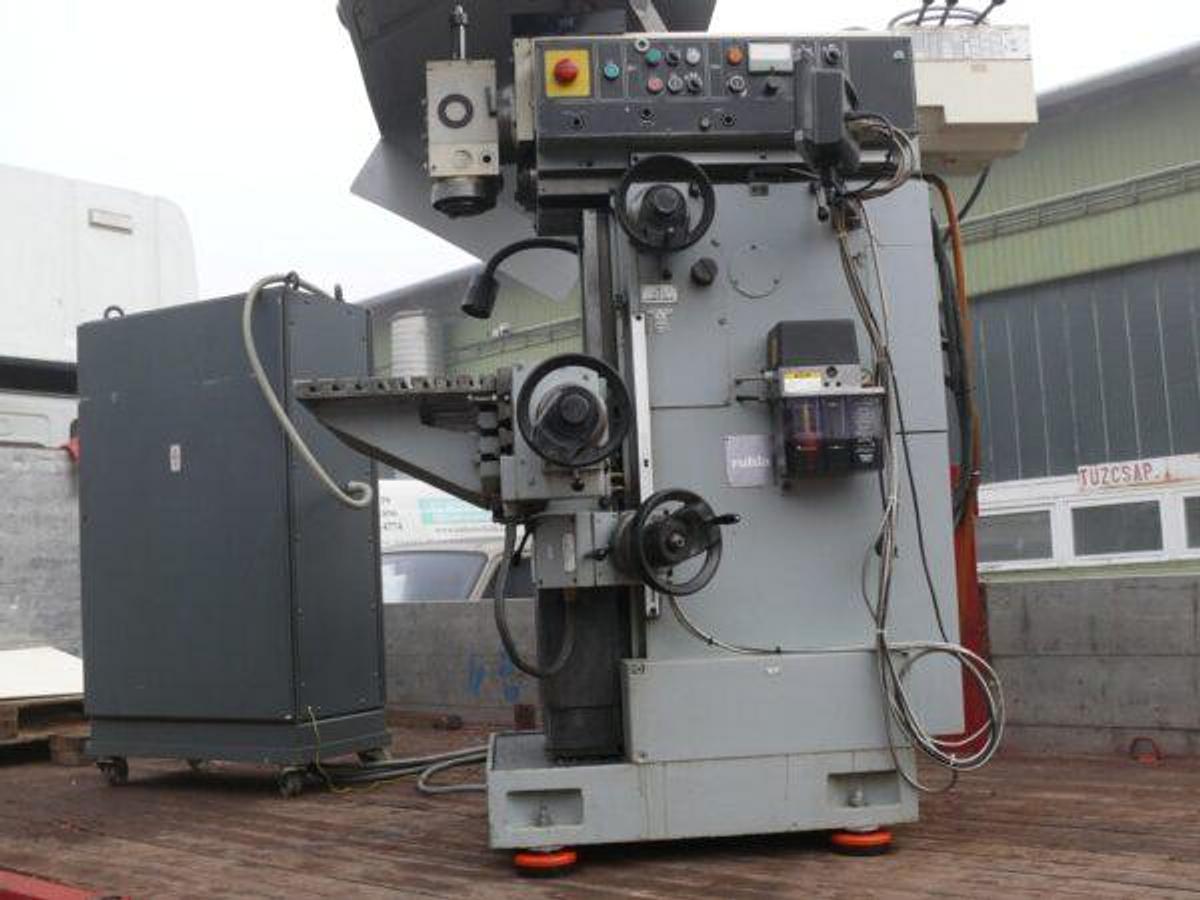Used RUHLA VBR 2242 conventional milling machine