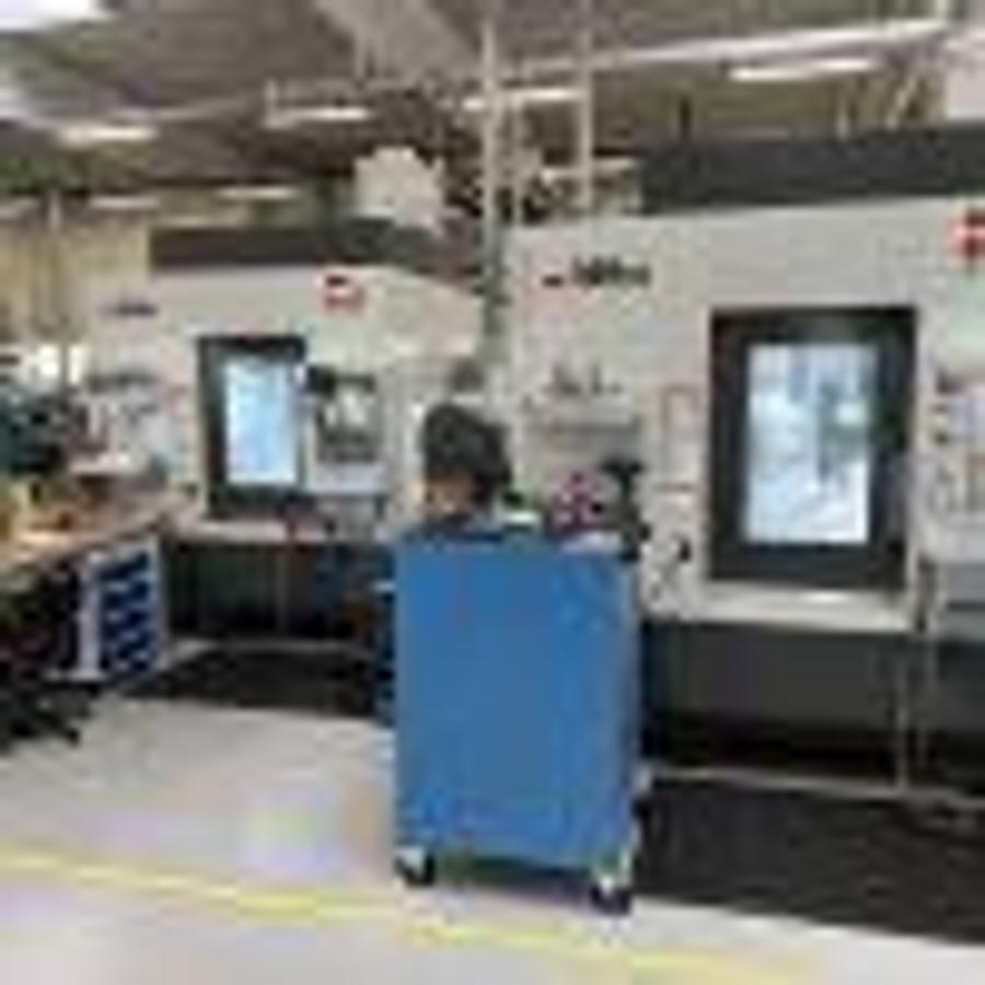 Used HAAS UMC500SS simultaneous 5-axis machining center