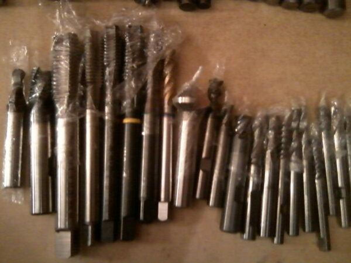 Used CUTTING TOOLS