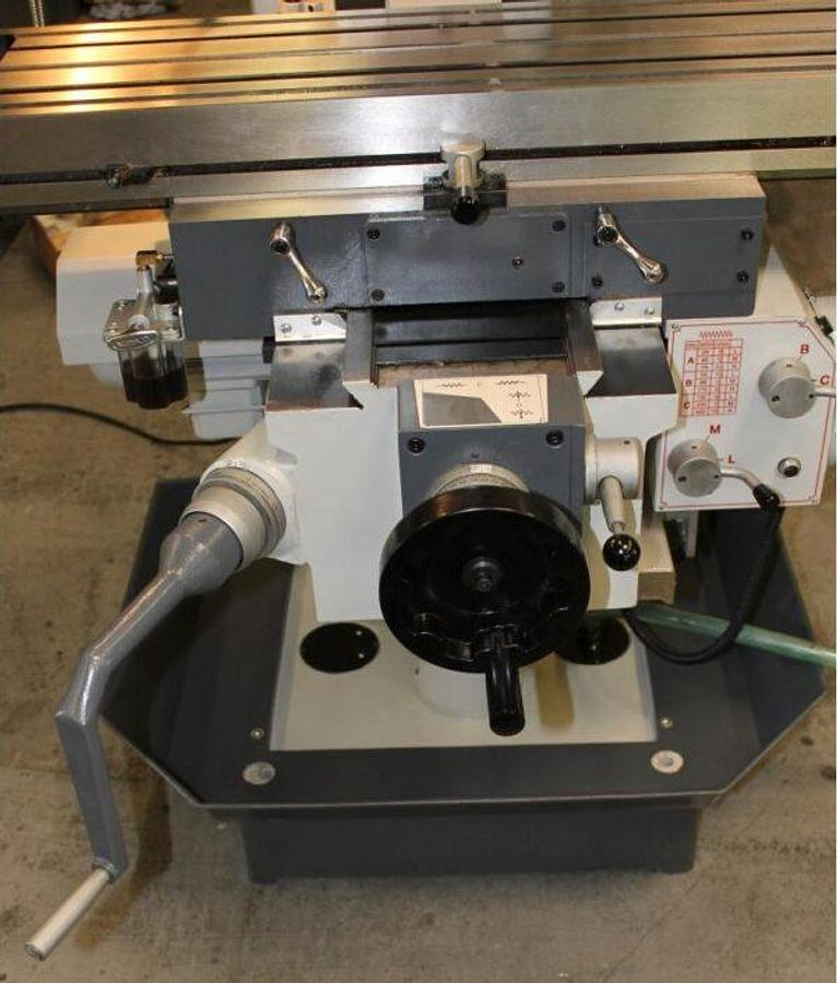 Used KAMI FKM660B-1 conventional milling machine