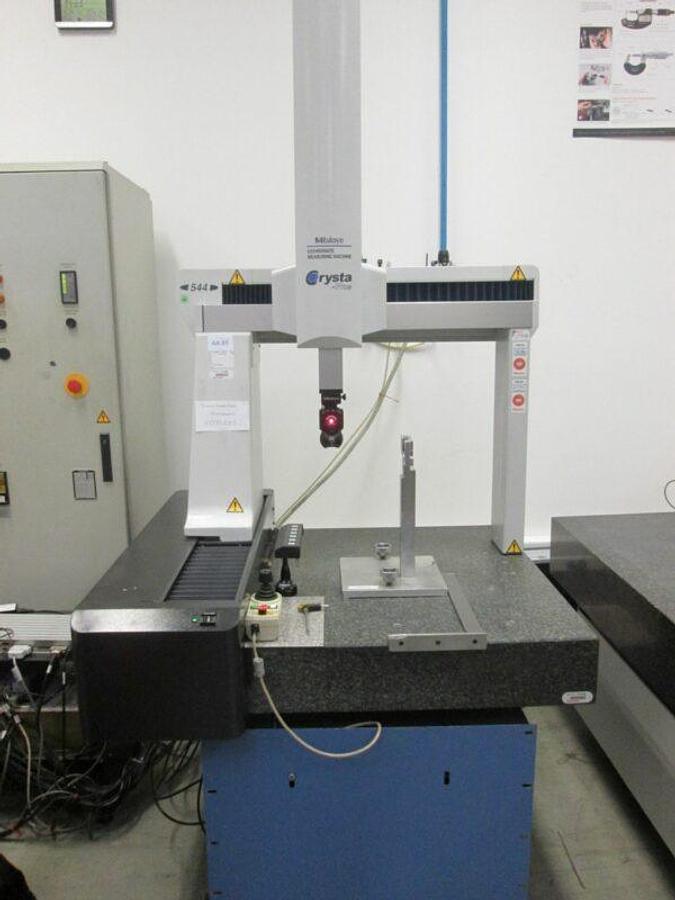 Used Mitutoyo Crysta Plus 544