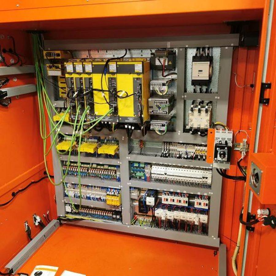 Used MICROCUT HBM-4 cnc horizontal milling machine