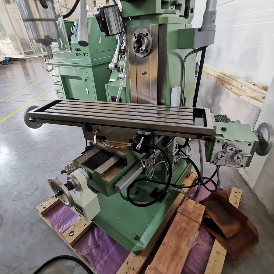Used TNM ZX7550 universal milling machine