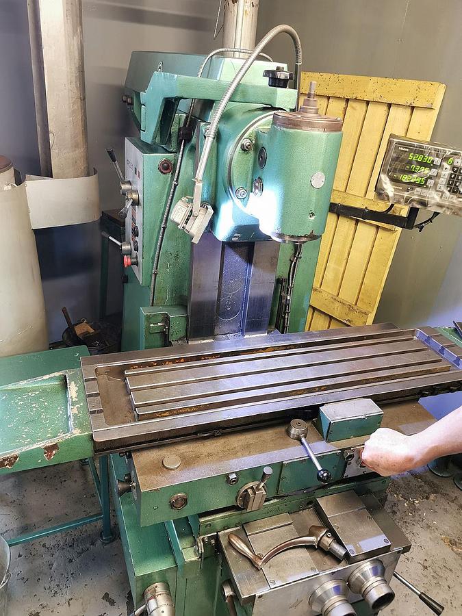 Used 1989 BULMAK FU251 milling machine