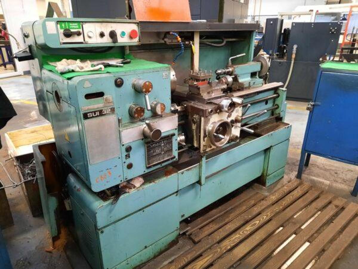 Used TOS SUI32/750 center lathe