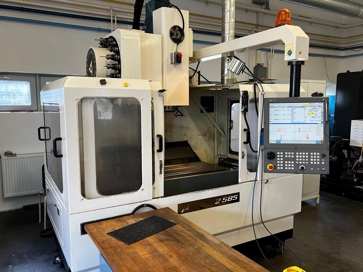 Used KITAMURA My Center 2/585 mkp