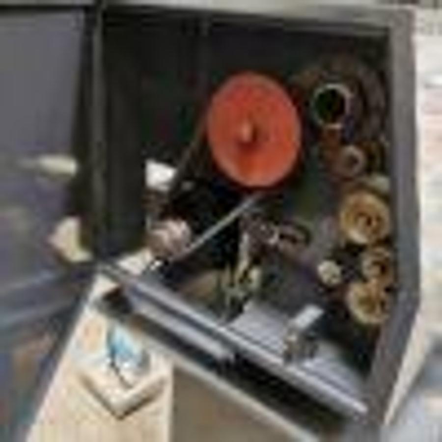 Used KAMI DKM280/500 lathe