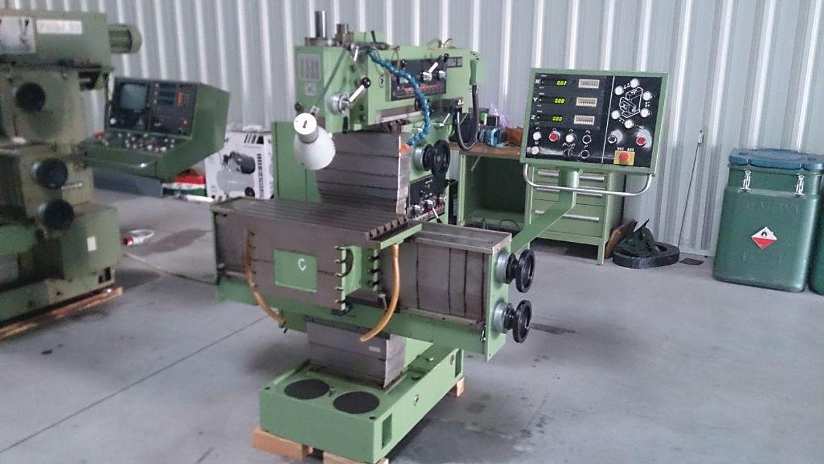 Used TOS FNGJ20 tool milling cutter