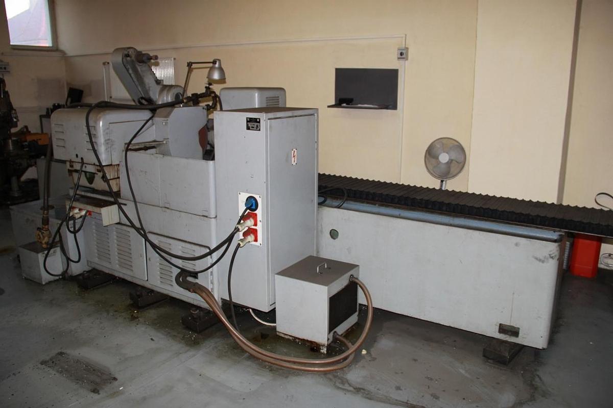 VEB SU315 cylindrical grinder