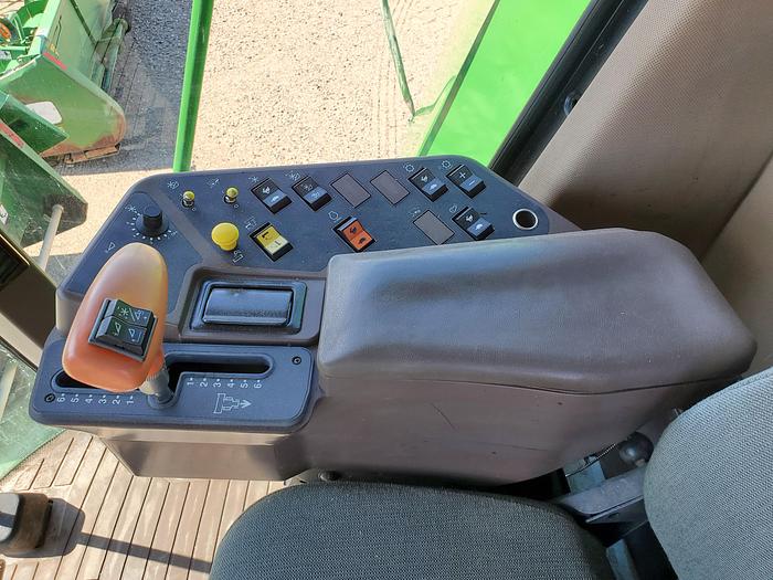 Used John Deere 9600 Combine w/ Corn + Grain Heads