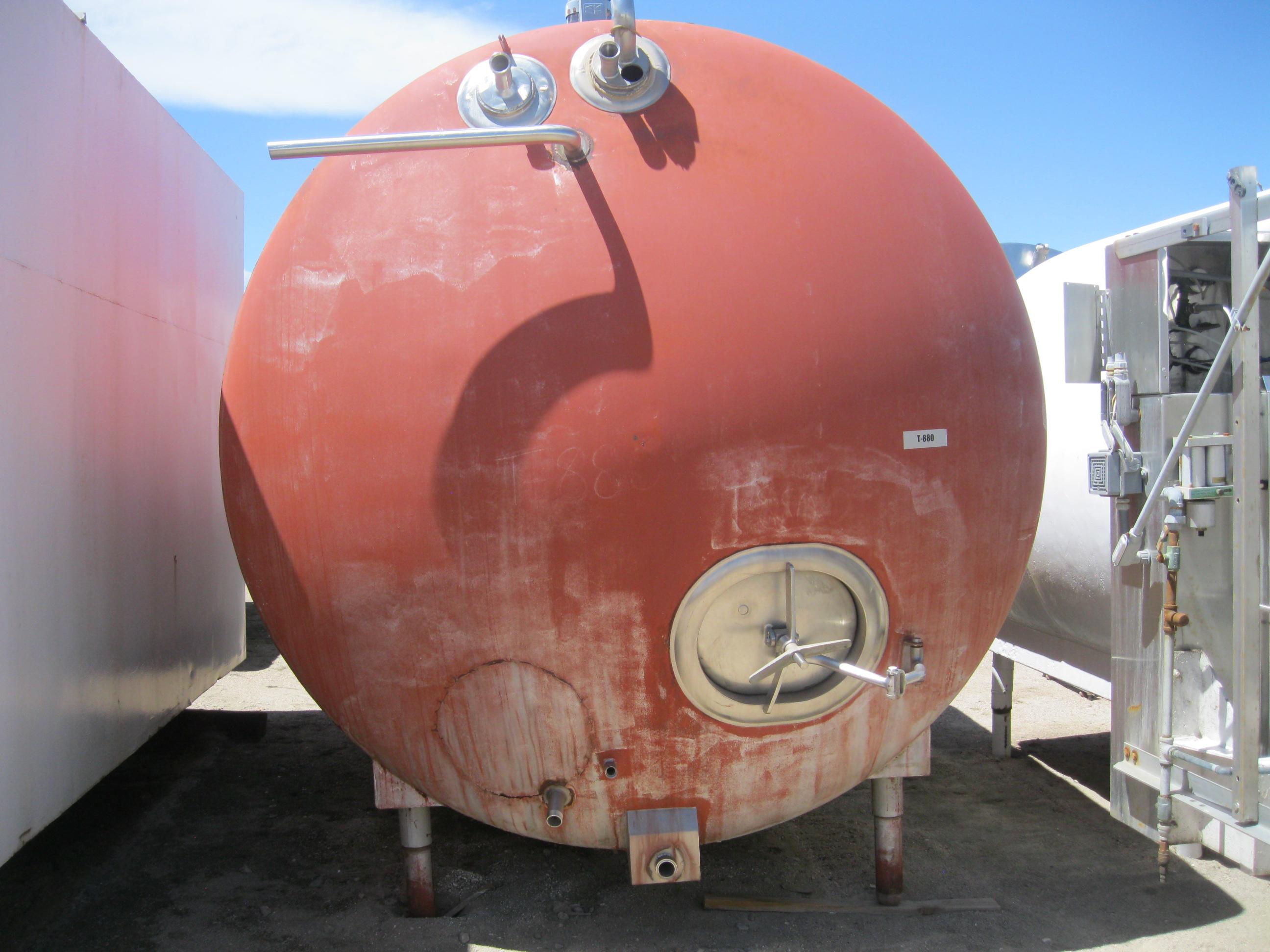 Refurbished 4000 GALLON DAMROW STORAGE TANK WITH MANHOLE AND CENTER AGITATOR