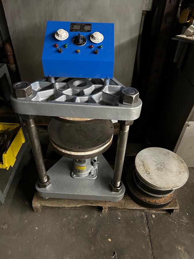 Used TEKCAST Precision 3-Post 14" platen Vulcanizing Press for White Metal Rubber Mold Spin Casting
