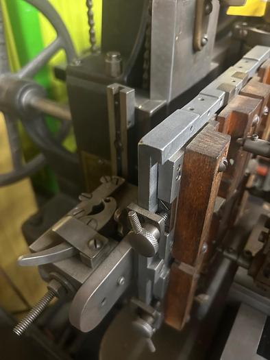 Used 0347-385 Kenloc Model 10 Straight Line Engine Turning Machine