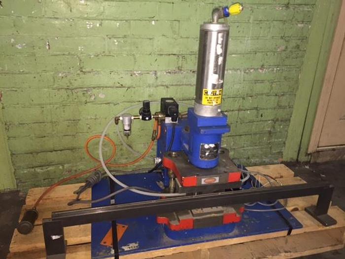 Used 2160-220 Black & Webster Electric/Pneumatic Bobbin Assembly Press, Model #BS