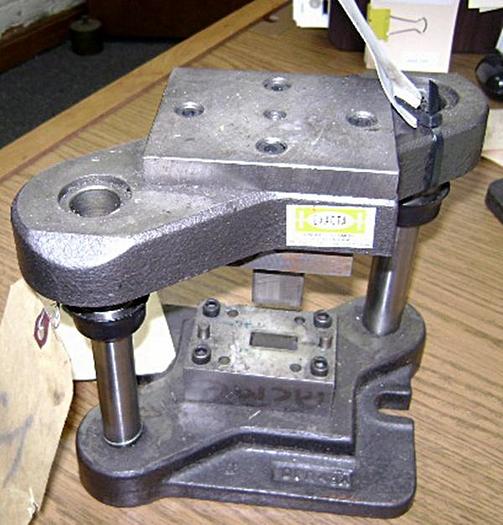 Used 0577-390 Medium Ingot Die Set