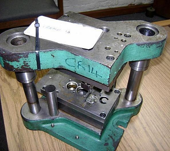 Used 0656-390 Die Set to Make Creole 14 Product for Earrings