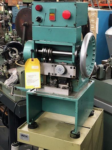 Used 9816-120 Sisma Type TR/A Chain Compacting Machine