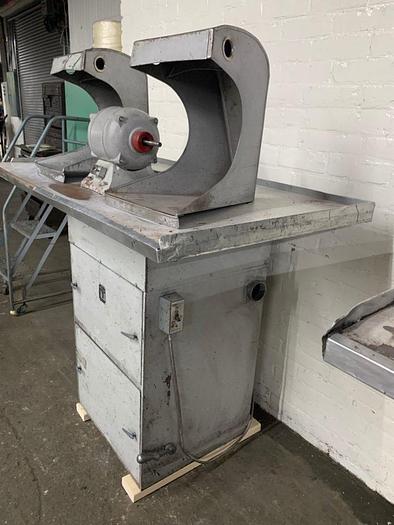 Used 3646-340 RED WING #28H DOUBLE END POLISHING UNIT 1/3 HP- 2 Speed- 1725/3450 RPM, with HANDLER Dust Collector Base