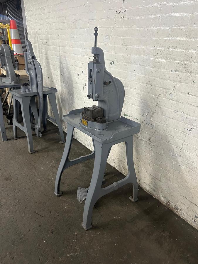 Used Standard Machinery #1A Metalworking, Forming & Stamping 2.5 Ton Punch Press