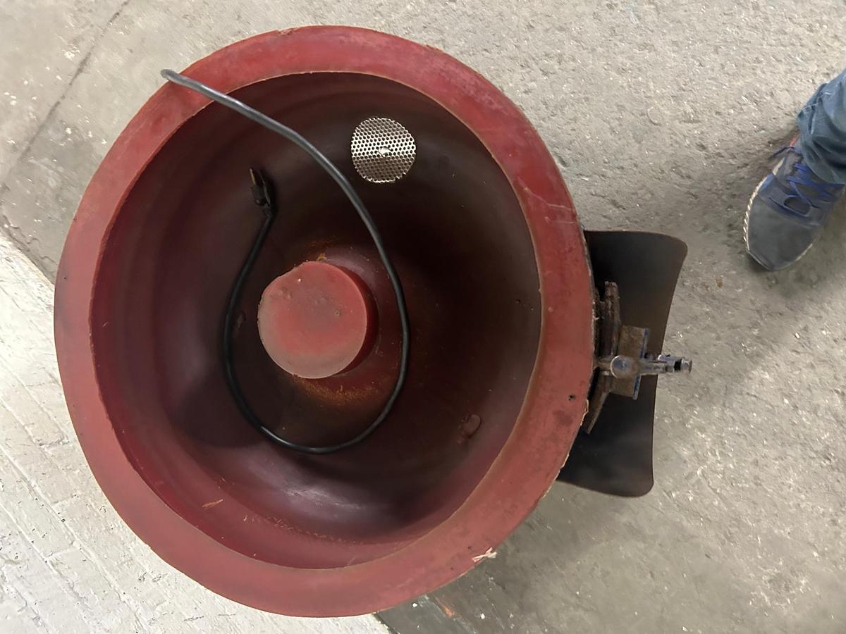 Used Shor Model 750 1.2CU FT. Vibratory Tumbler Finishing Machine