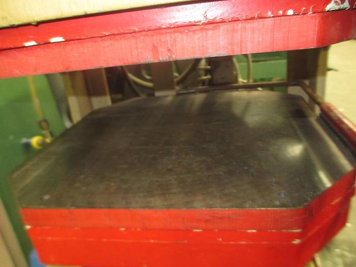 Used Conley Accu-Mold 4-Post Rubber Mold CASTING Vulcanizer