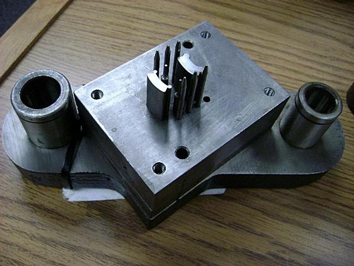Used 0575-390 Curved Ingot Die Set