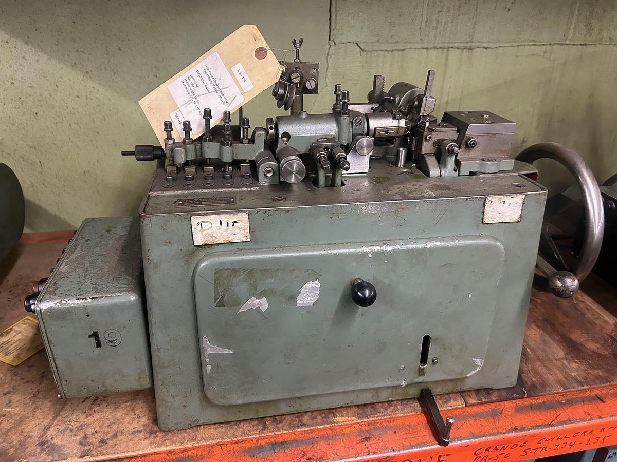 Used Small Theodore Bechtold (Germany) Curb Chain Making Machine