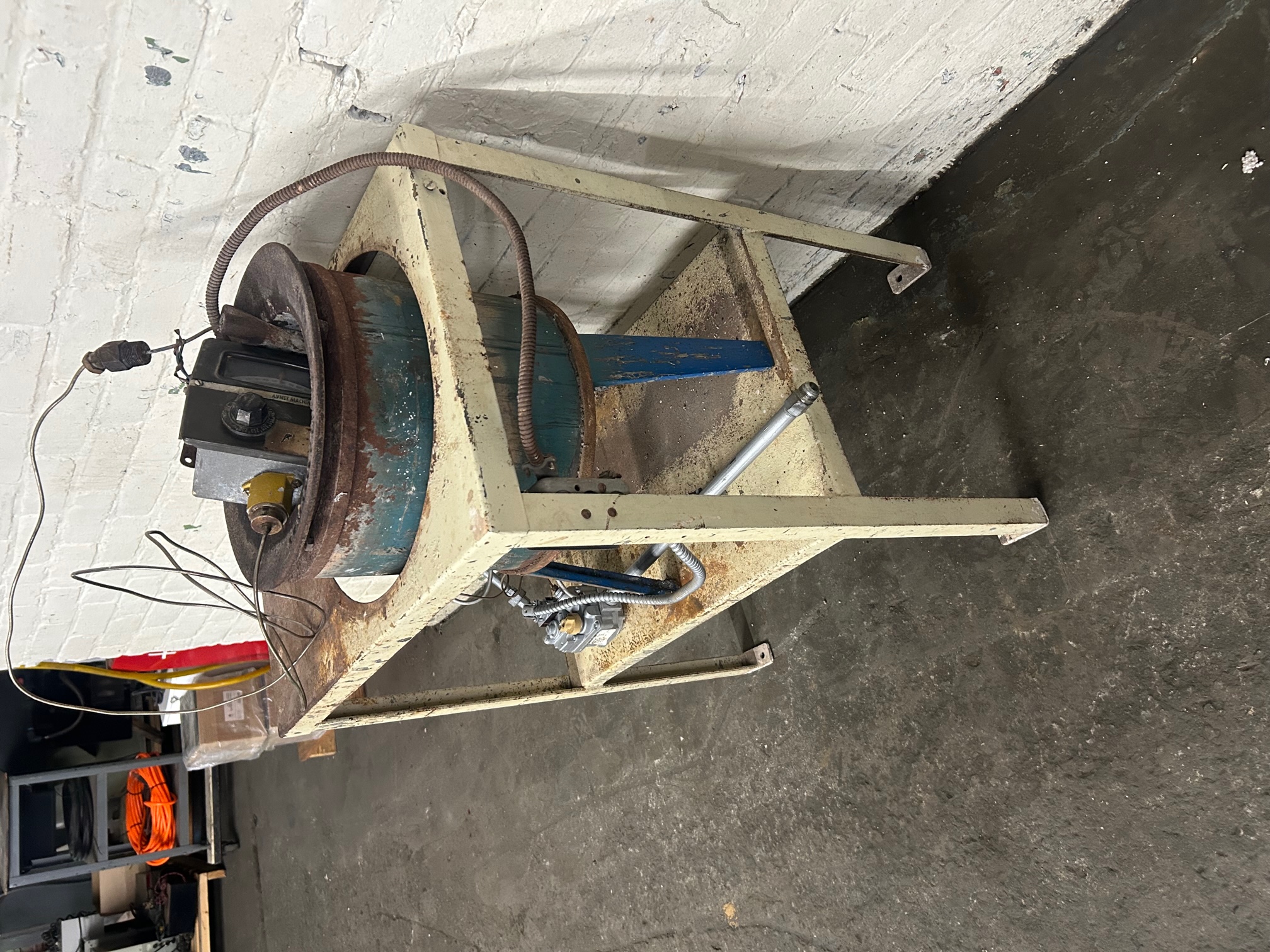 Used Charles Hones "BUZZER" Gas Operated Melting Pot - 160 LBS CAPACITY