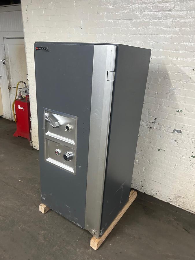 Used Kaso TL30 Treasury Safe Model TKK-250, with Key & Combination