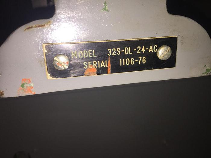 Used 2946-440 Dunham DL Series M Precision Lathe with Pneumatic 3C Collet Closer & Cross Slide