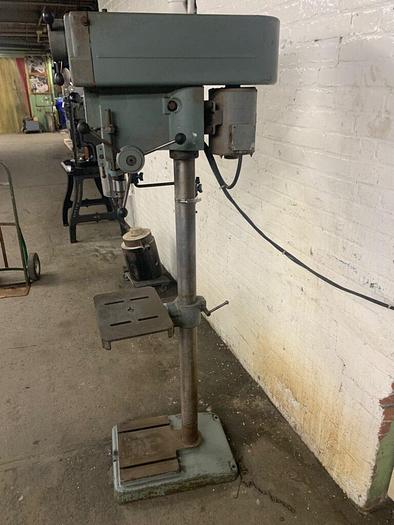 Used 5924-410 Clausing Model 1670 15″ Variable Speed Floor Model Drill Press