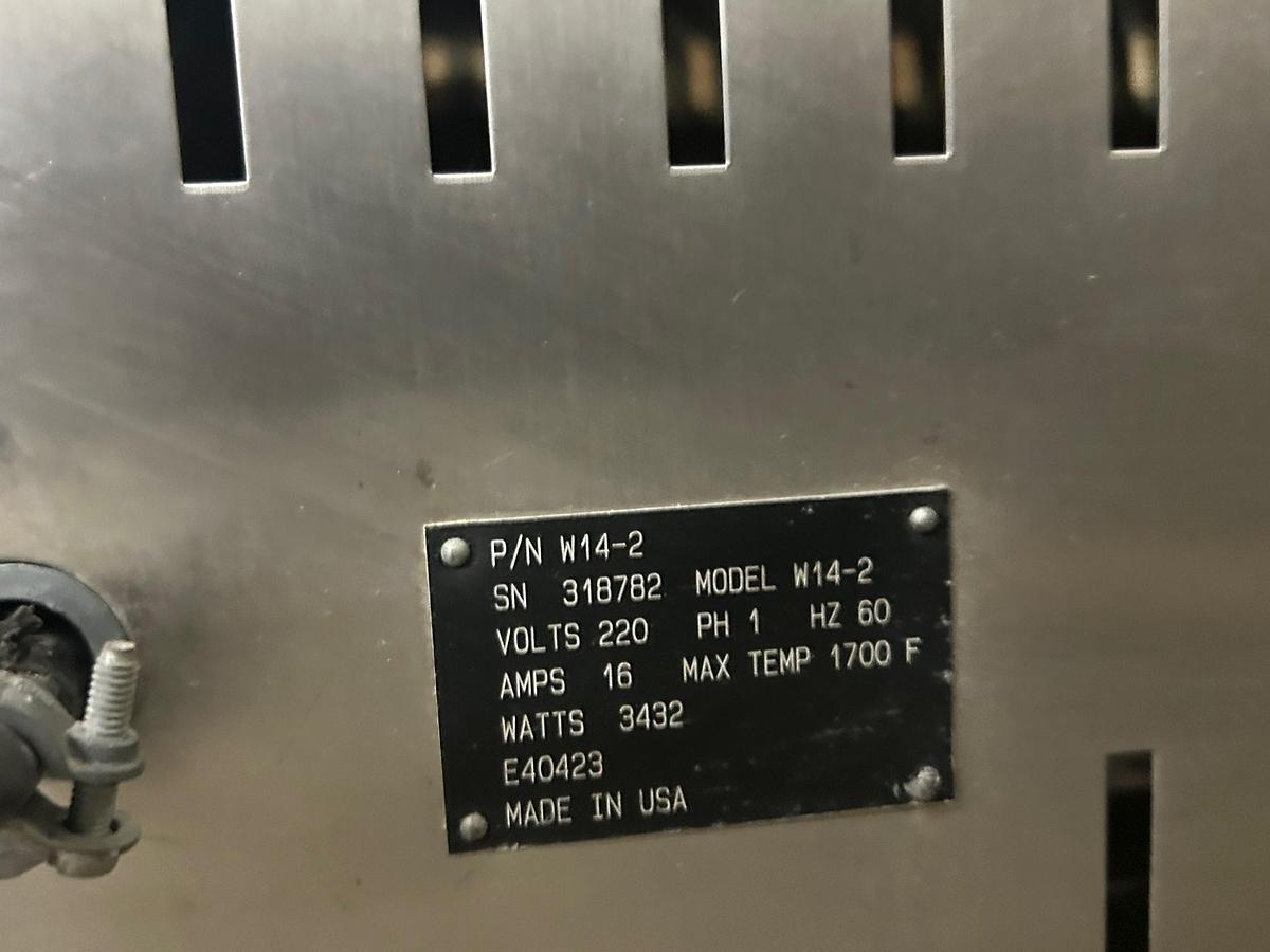 Used Paragon Industries Digital Jewelry Kiln Model W14-2 Laboratory Furnace