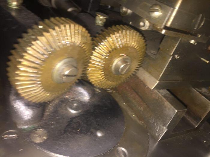 Used 0927-385 Antique MJ Brohen Brocading Machine