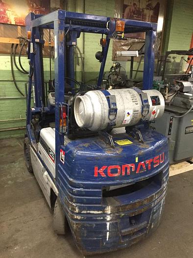 Used 2956-560 KOMATSU 5000LB CAPACITY RIDE ON FORK LIFT TRUCK MODEL 25