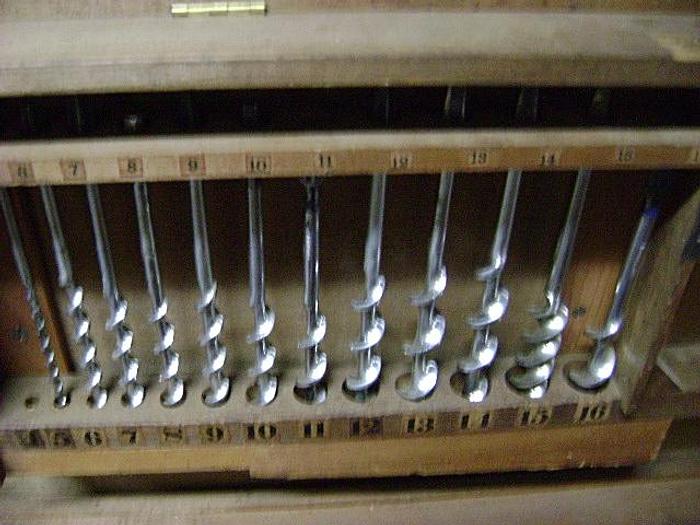 Used 1074-385 Antique Woodworker’s Tool Chest/Carpenter’s Box